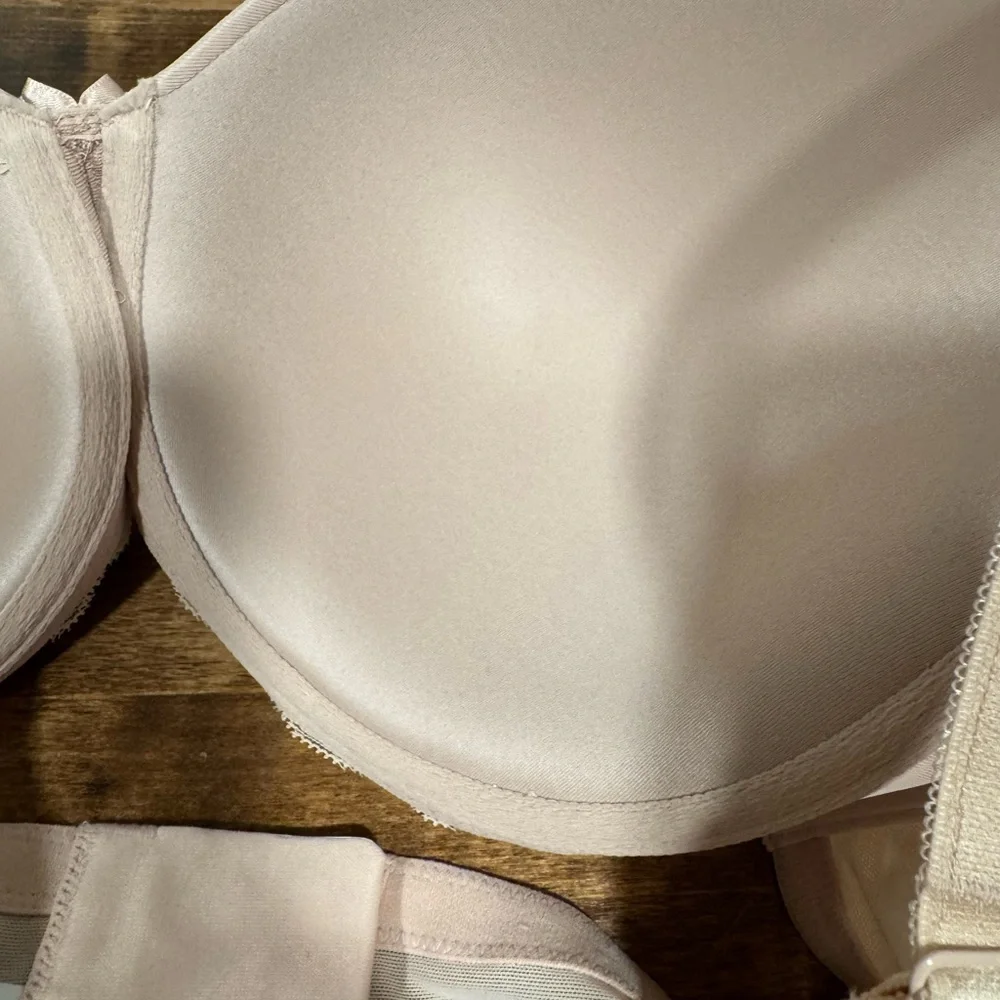 Torrid Curve Bra - Picture 4 of 5